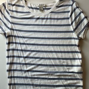 Forever 21 T-shirt